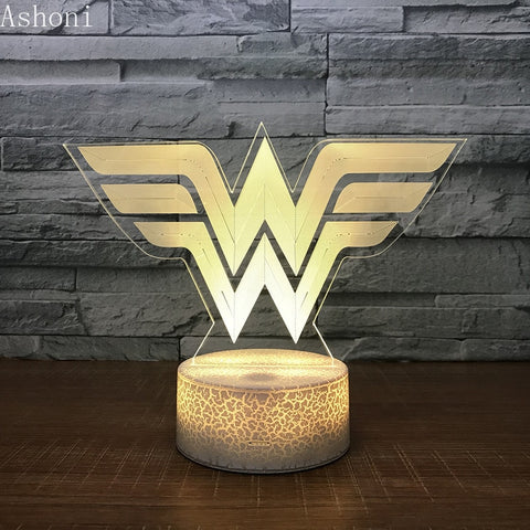 WONDER WOMAN LAMP